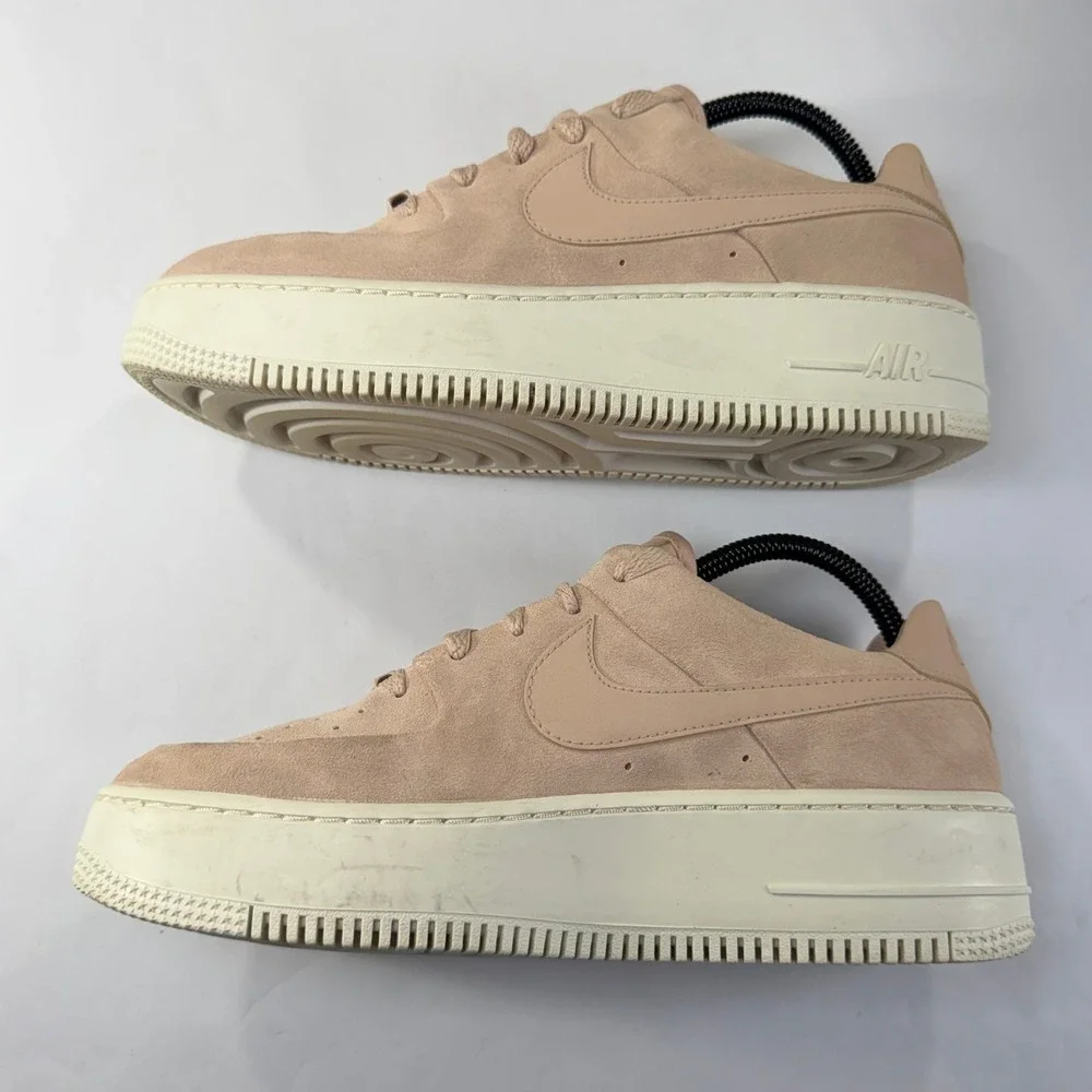 Nike Air Force 1 Low Sneaker Women 10 Particle Beige Suede Platform Sporty Retro